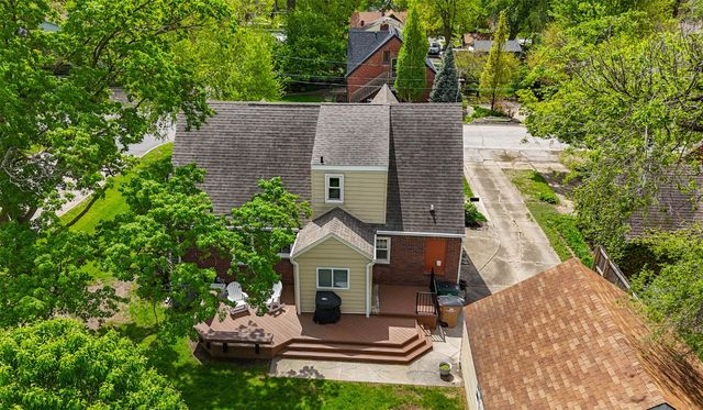 6605 Forest Court, Windsor Heights, IA 50324