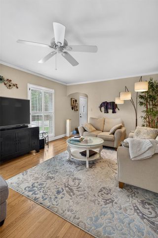 6605 Forest Court, Windsor Heights, IA 50324