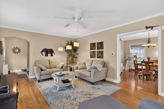 6605 Forest Court, Windsor Heights, IA 50324