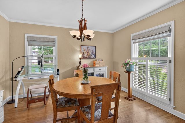 6605 Forest Court, Windsor Heights, IA 50324