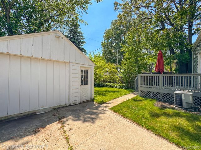 1820 Guthrie Avenue, Royal Oak, MI 48067