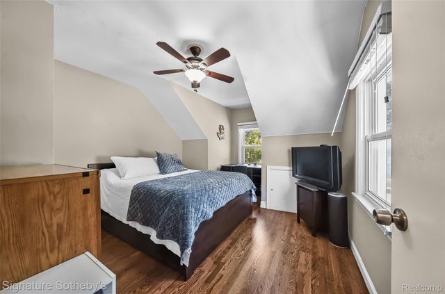 1820 Guthrie Avenue, Royal Oak, MI 48067