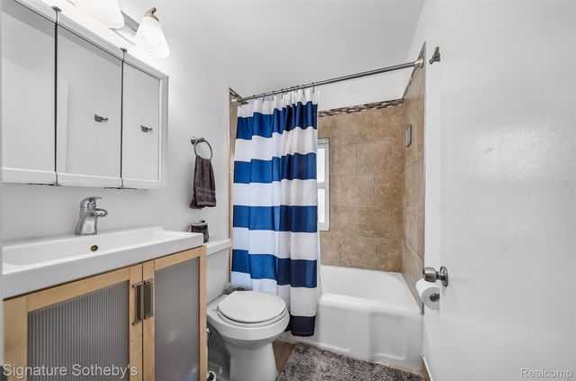 1820 Guthrie Avenue, Royal Oak, MI 48067