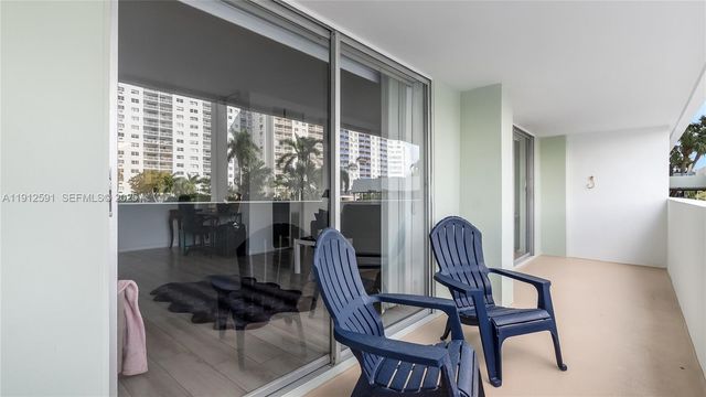 500 Bayview Drive 117, Sunny Isles Beach, FL 33160