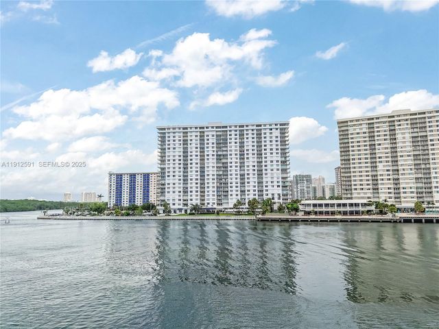 500 Bayview Drive 117, Sunny Isles Beach, FL 33160