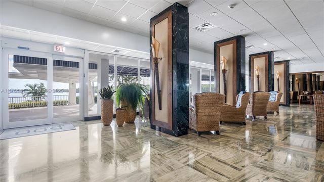 500 Bayview Drive 117, Sunny Isles Beach, FL 33160