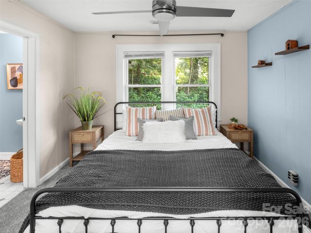 49 East Street, Asheville, NC 28803