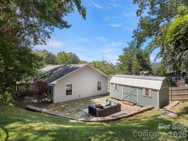 49 East Street, Asheville, NC 28803