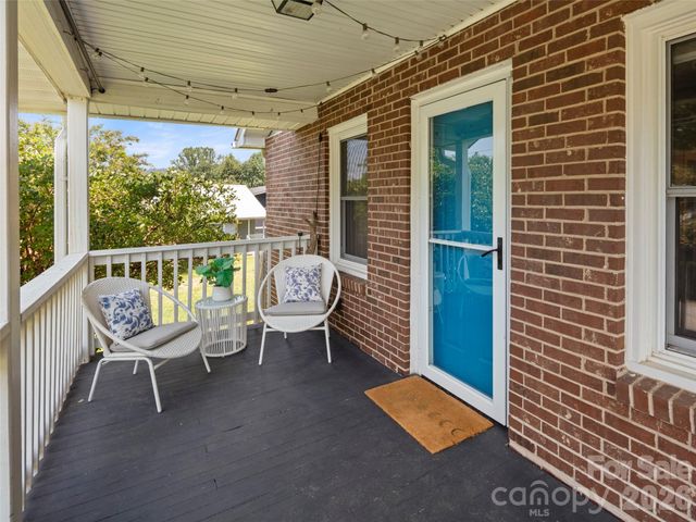 49 East Street, Asheville, NC 28803
