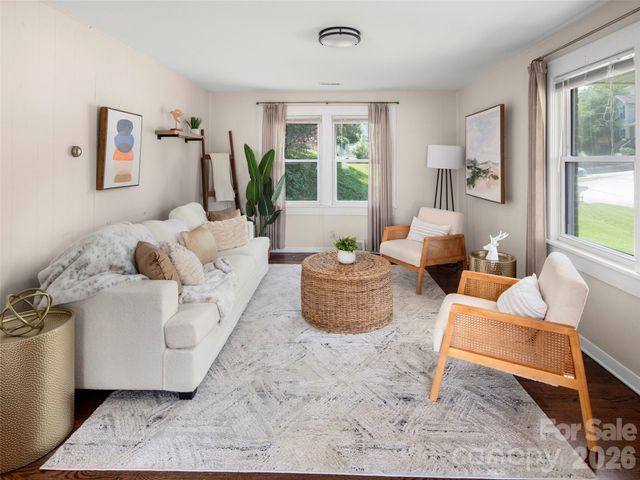 49 East Street, Asheville, NC 28803
