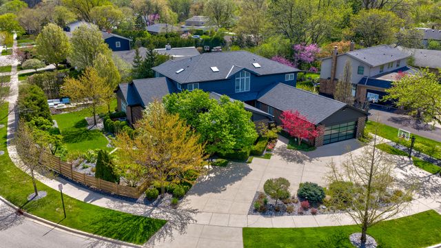 1755 Overland Trail, Deerfield, IL 60015