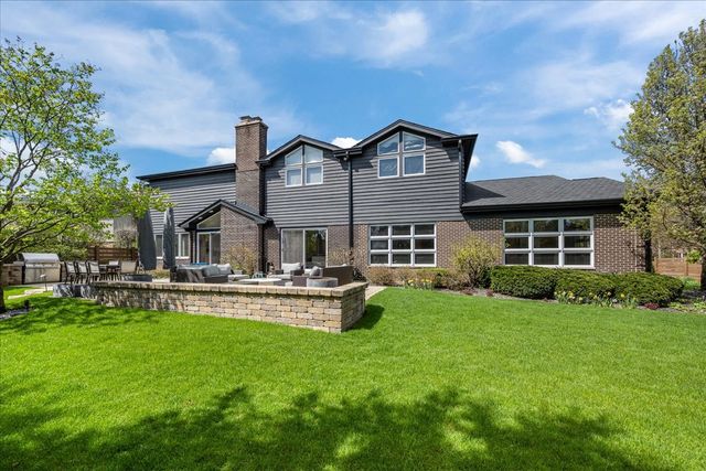 1755 Overland Trail, Deerfield, IL 60015