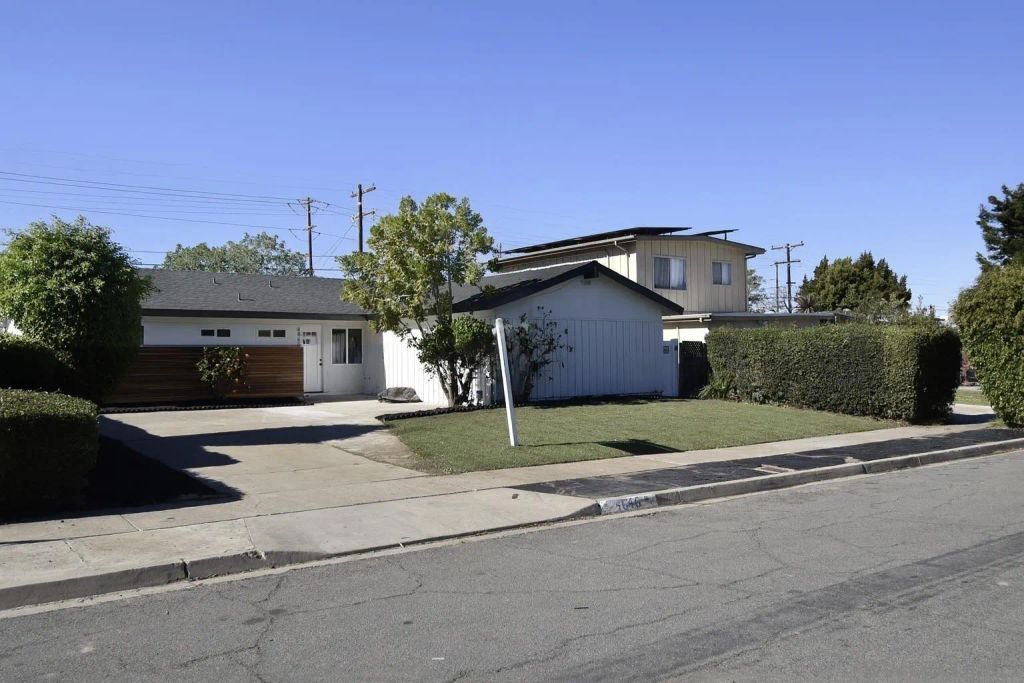 4646 COCONINO WAY, San Diego, CA 92117