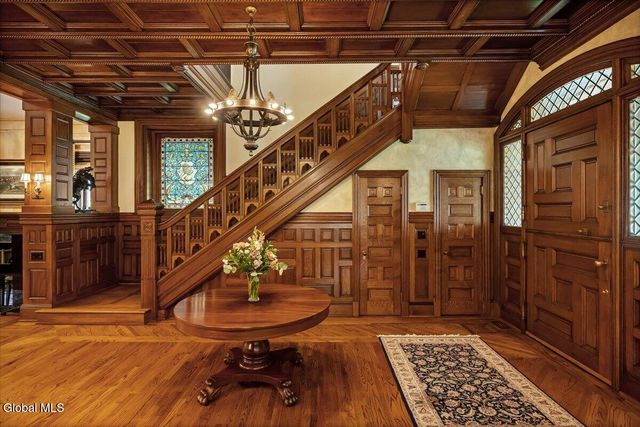 795 N Broadway, Saratoga Springs, NY 12866