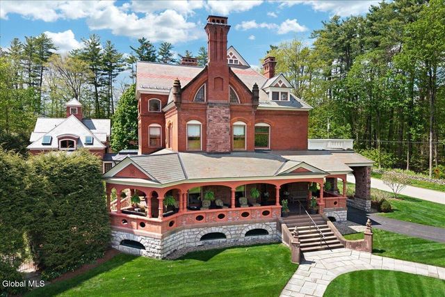 795 N Broadway, Saratoga Springs, NY 12866