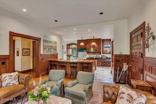 795 N Broadway, Saratoga Springs, NY 12866