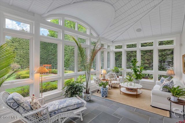795 N Broadway, Saratoga Springs, NY 12866