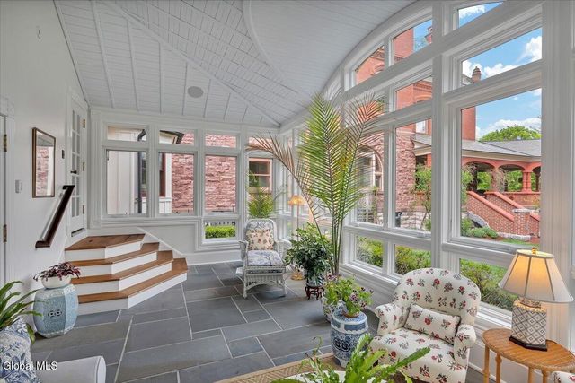 795 N Broadway, Saratoga Springs, NY 12866