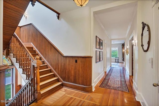 795 N Broadway, Saratoga Springs, NY 12866