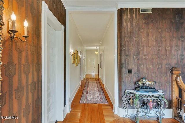 795 N Broadway, Saratoga Springs, NY 12866