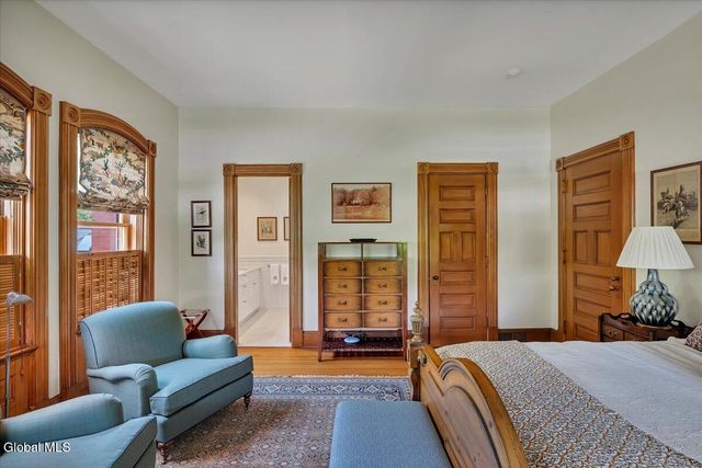 795 N Broadway, Saratoga Springs, NY 12866