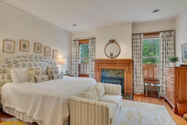 795 N Broadway, Saratoga Springs, NY 12866