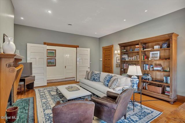795 N Broadway, Saratoga Springs, NY 12866
