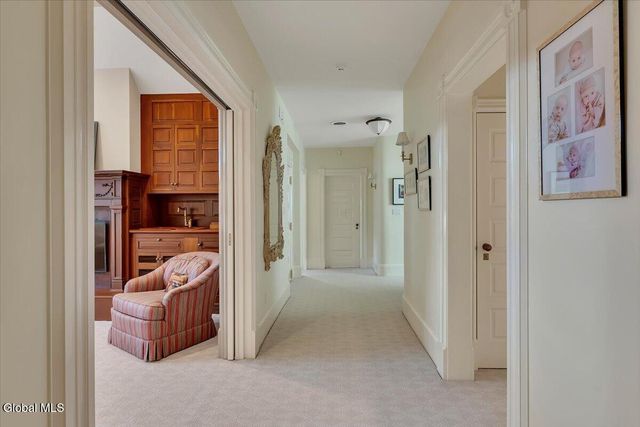 795 N Broadway, Saratoga Springs, NY 12866