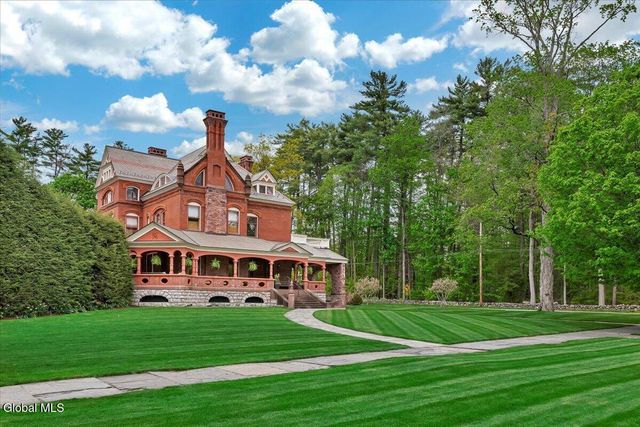 795 N Broadway, Saratoga Springs, NY 12866