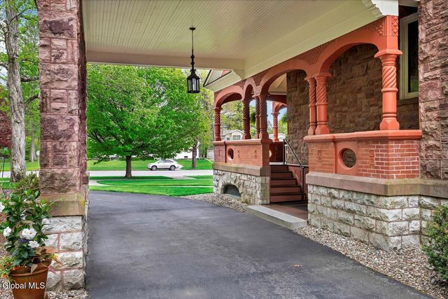 795 N Broadway, Saratoga Springs, NY 12866