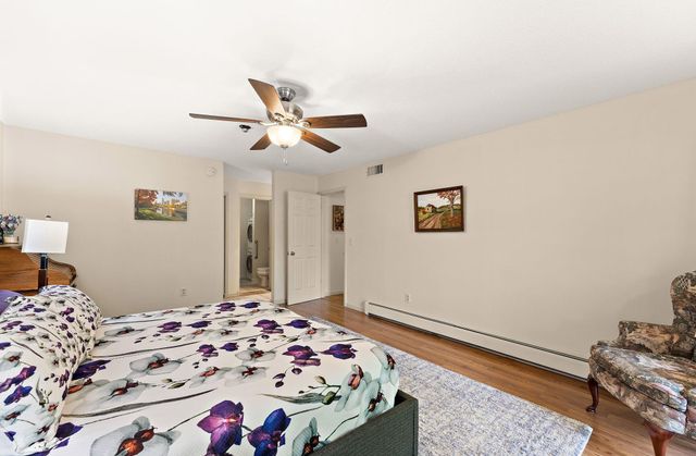 3090 Lexington Avenue N B5, Roseville, MN 55113