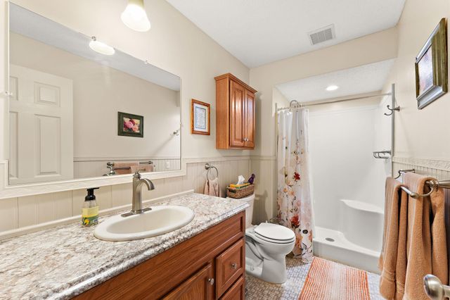 3090 Lexington Avenue N B5, Roseville, MN 55113