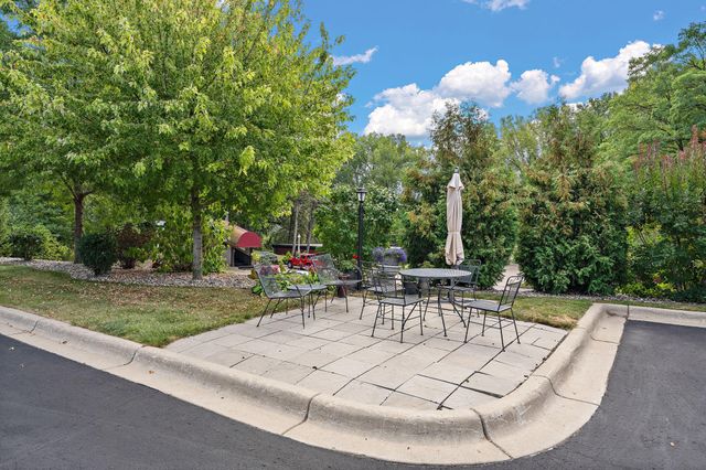 3090 Lexington Avenue N B5, Roseville, MN 55113