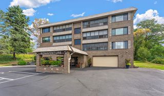 3090 Lexington Avenue N B5, Roseville, MN 55113