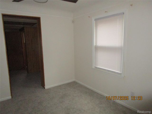 9236 Penrod Street, Detroit, MI 48228
