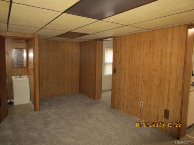 9236 Penrod Street, Detroit, MI 48228