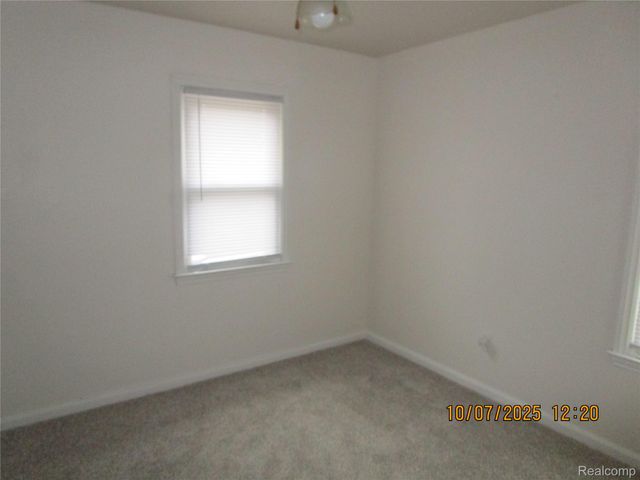 9236 Penrod Street, Detroit, MI 48228