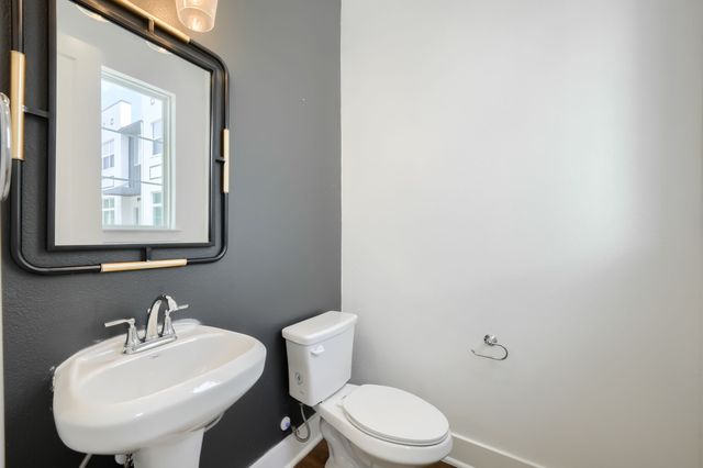 13325 Bee Street 406, Farmers Branch, TX 75234