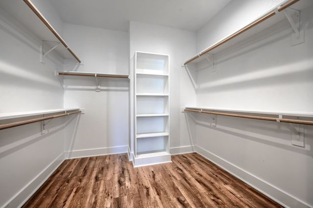 13325 Bee Street 406, Farmers Branch, TX 75234