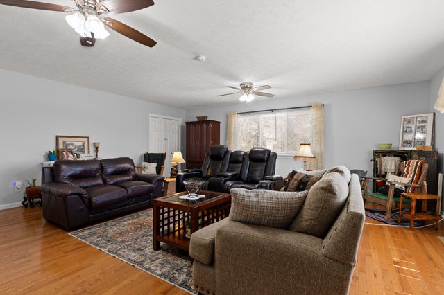 310 Daniels Road, Trenton, GA 30752