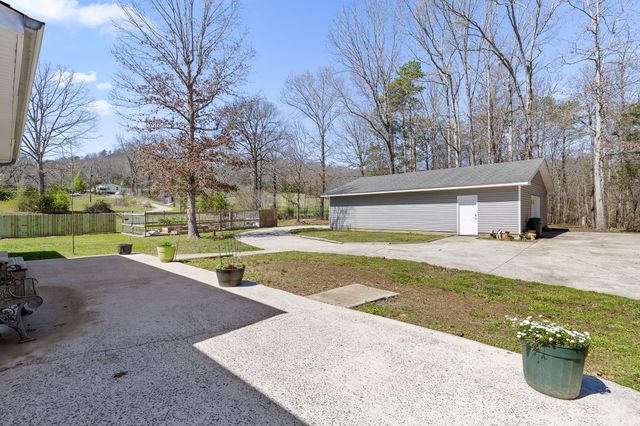 310 Daniels Road, Trenton, GA 30752