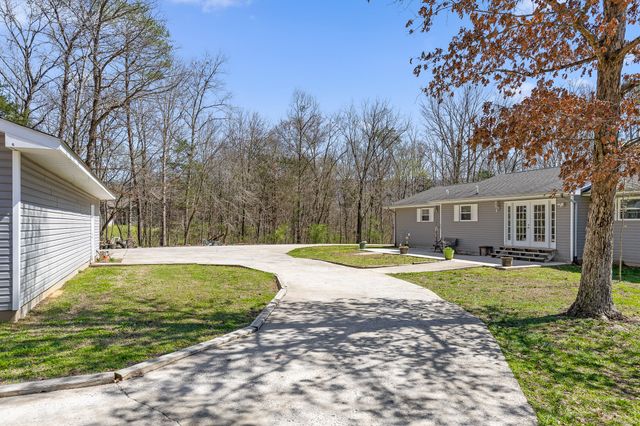 310 Daniels Road, Trenton, GA 30752