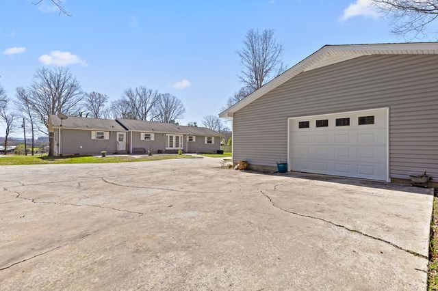 310 Daniels Road, Trenton, GA 30752