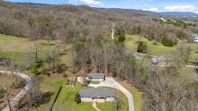 310 Daniels Road, Trenton, GA 30752