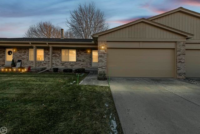 16996 Cristina Ct. Court, Mount Clemens, MI 48038