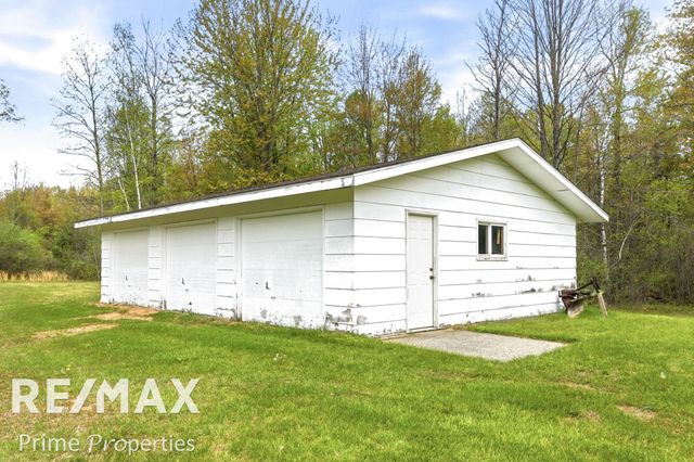 4301 Curtis Road, Bridgeport Twp, MI 48415