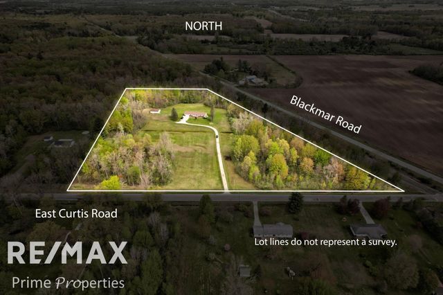 4301 Curtis Road, Bridgeport Twp, MI 48415