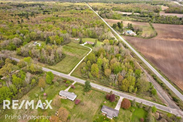 4301 Curtis Road, Bridgeport Twp, MI 48415