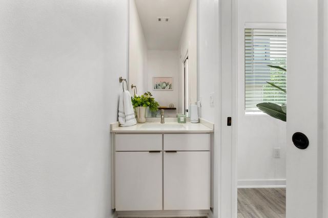 5924 S Congress Ave 114S, Austin, TX 78745