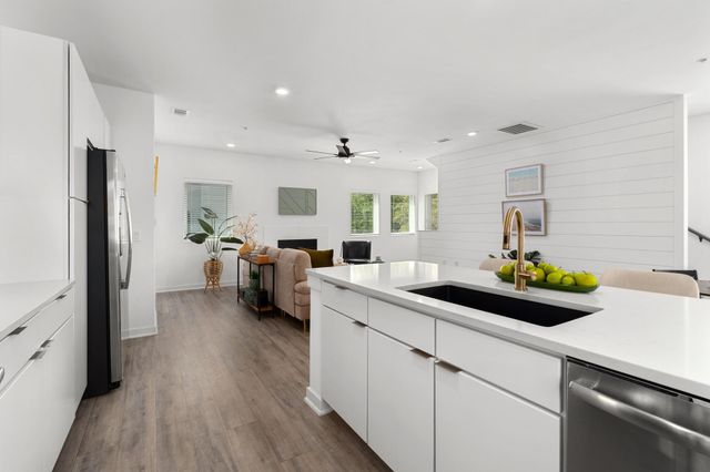 5924 S Congress Ave 114S, Austin, TX 78745